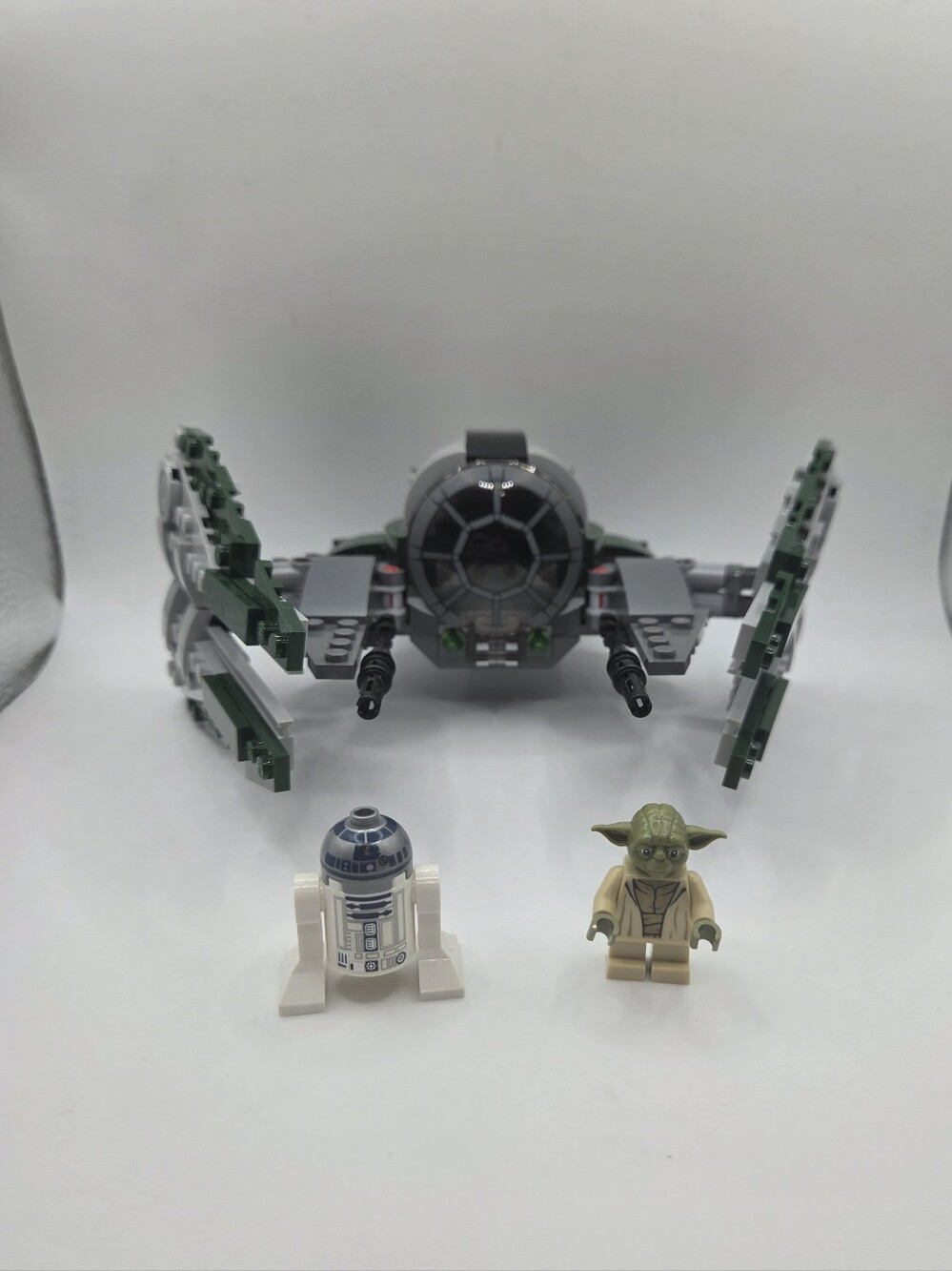 LEGO Star Wars Yoda's Jedi Starfighter (#75168) Includes Figures No Instructions